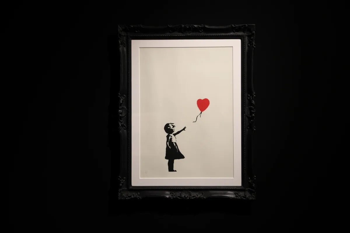 Assisi, arriva l'arte del leggendario Banksy con "Peace on Earth"