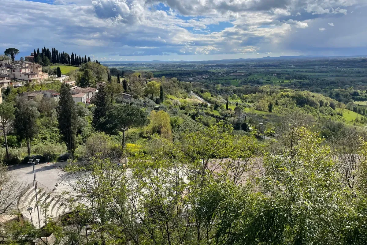Primo Maggio in Umbria: le migliori mete per una giornata tra arte e paesaggi incantevoli