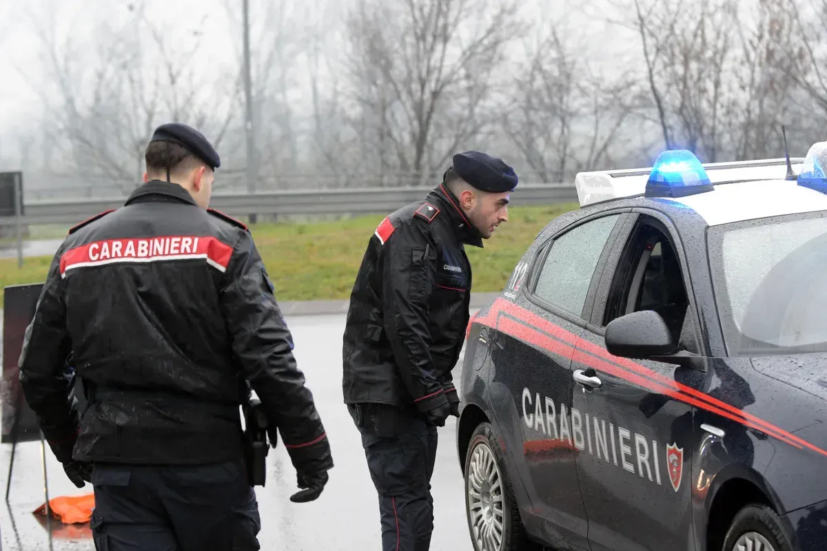 Sorpreso con un coltello a punta lungo venti centimetri: fermato a Piediluco e denunciato per porto abusivo un 34enne di Terni