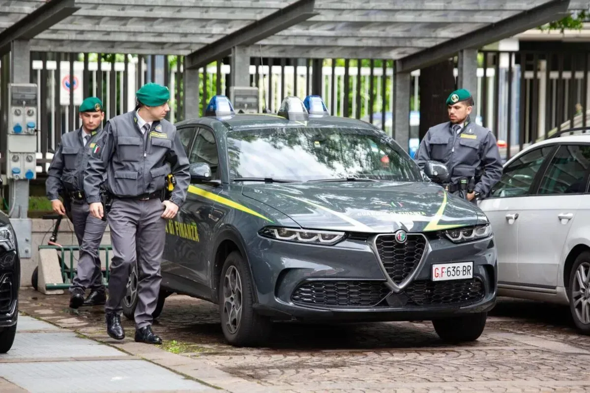 Acquistava società, pompe di benzina e strutture ricettive ma dichiarava redditi minimi: Sequestrati beni per 12 milioni a imprenditore perugino
