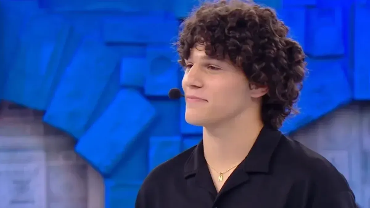 Amici, il  giovane cantante corcianese Nicolò Filippucci sogna la finale