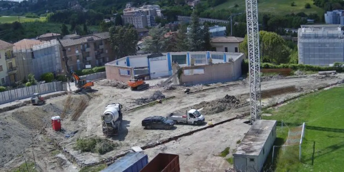 Nuovo Palazzetto dello Sport a Spoleto. Partiti i lavori di demolizione della vecchia struttura