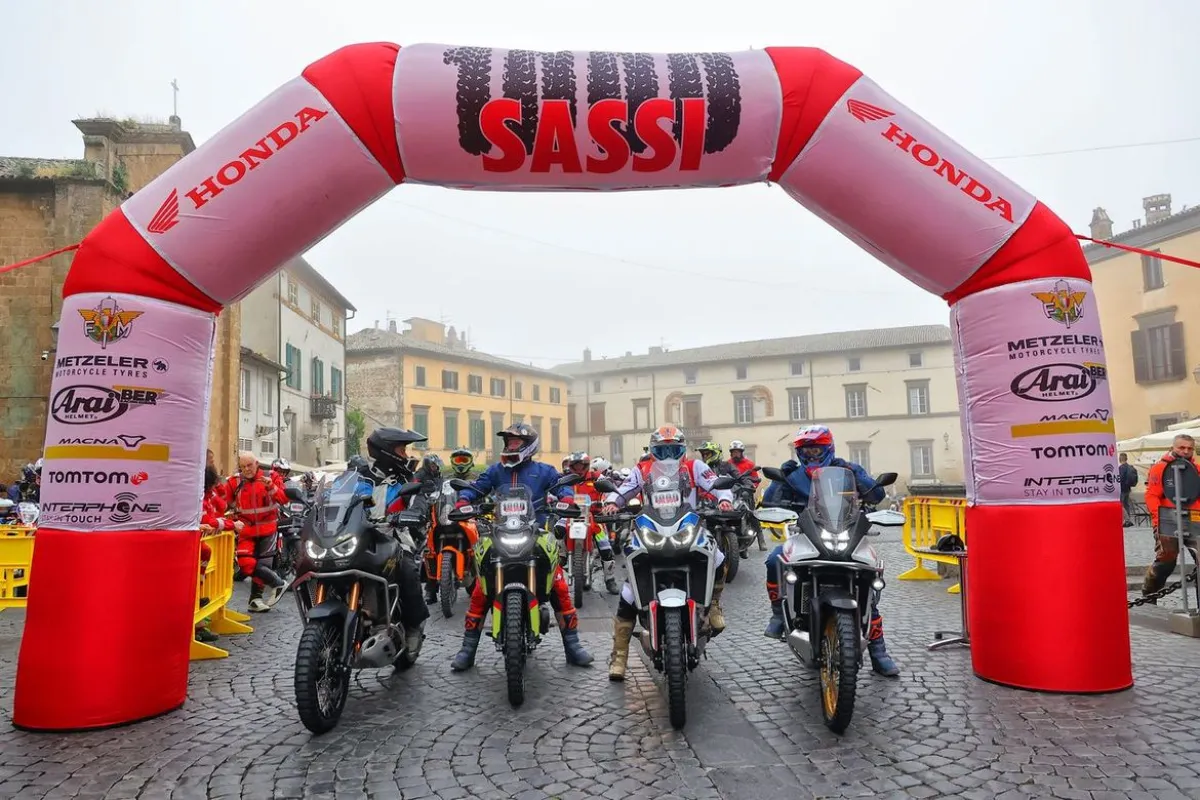 L'Umbria accende i motori: al via la 1000 Sassi 2025 a Orvieto