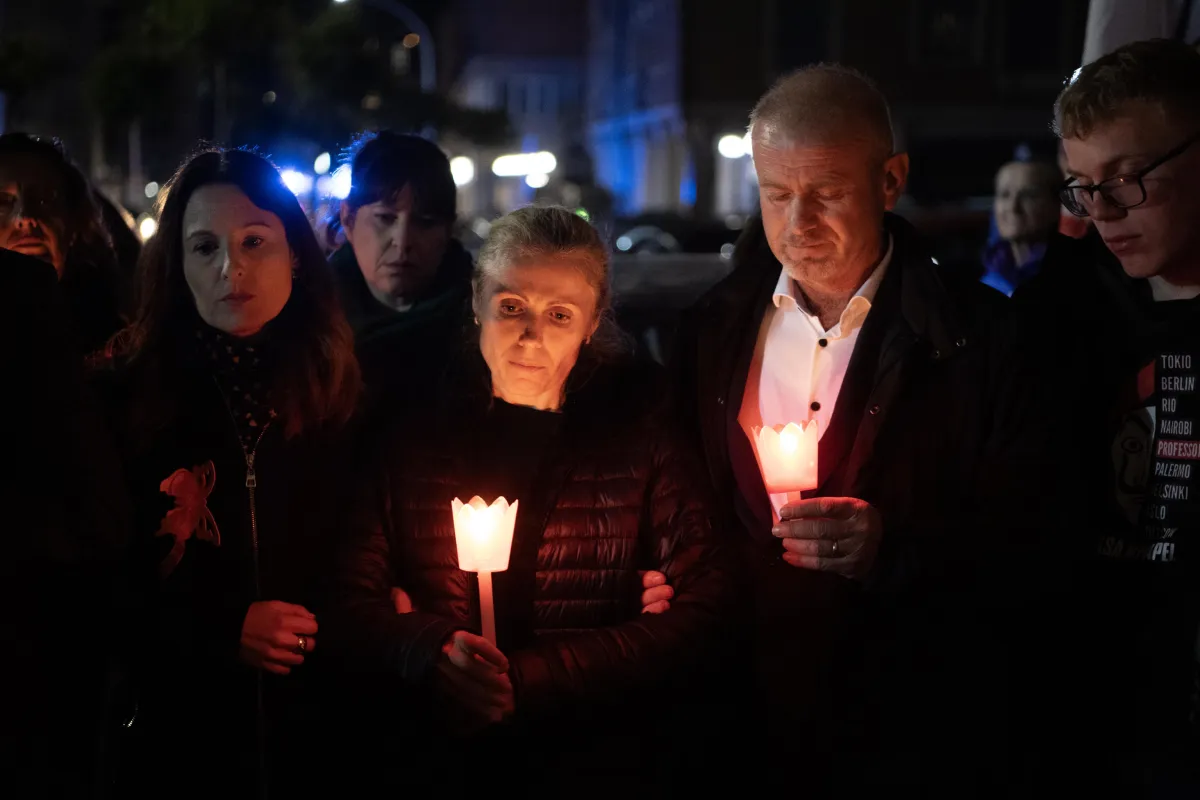 Una stele per Ilaria Sula: dove il silenzio non copre il dolore