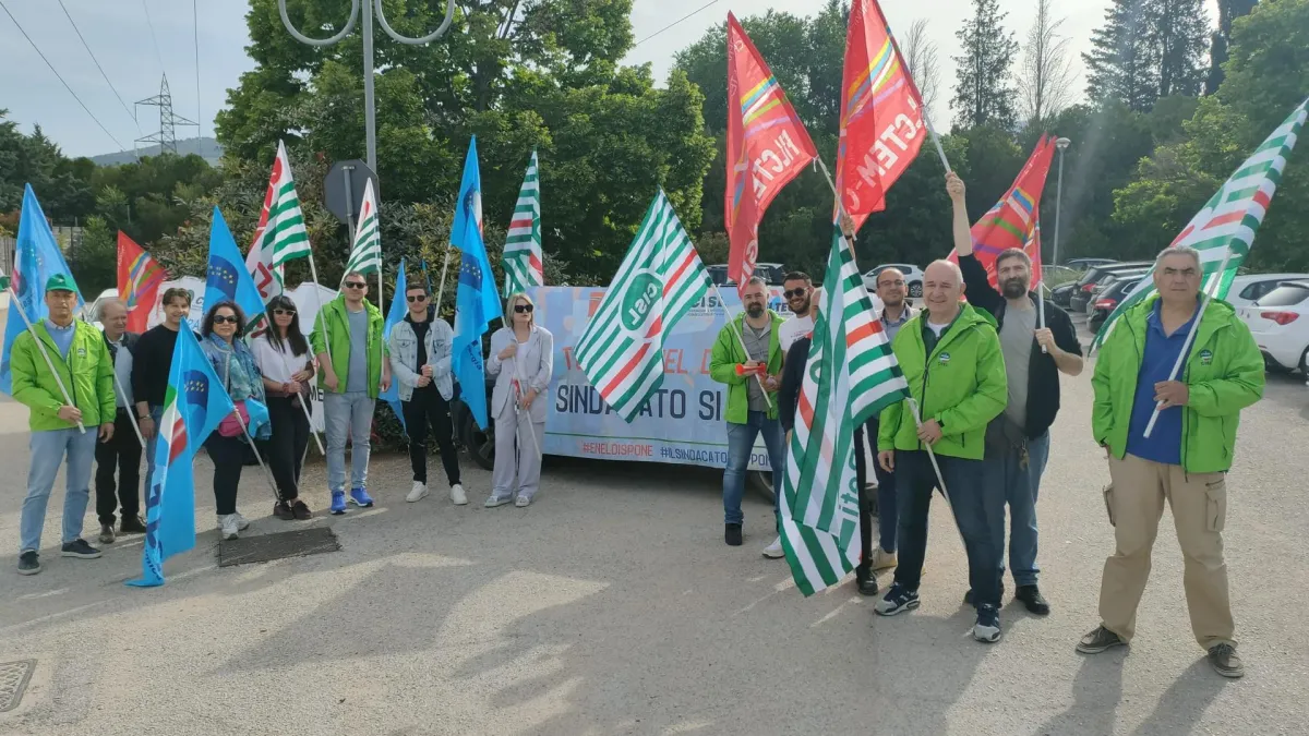 Enel, sindacati in presidio a Foligno contro la riorganizzazione: “A rischio Pnrr e transizione energetica”
