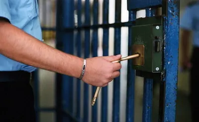 Perugia, aggredì un agente in carcere nel marzo 2024: detenuto a processo