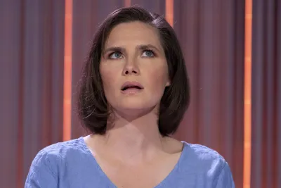 Amanda Knox accusò Patrick Lumumba per uscire da una situazione scomoda: lo dice la Cassazione