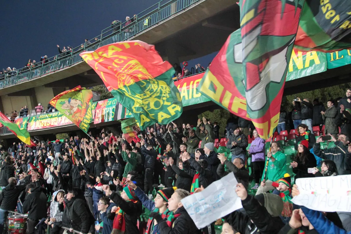 Live / Vicenza-Ternana 0-0, termina il match: tutto rinviato alla gara di ritorno