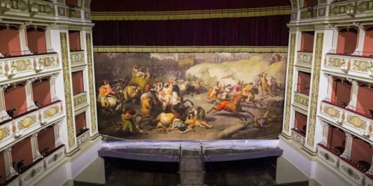 Spoleto, dopo 25 anni torna a casa il sipario storico al Nuovo Menotti. Il progetto finanziato con l'Art Bonus