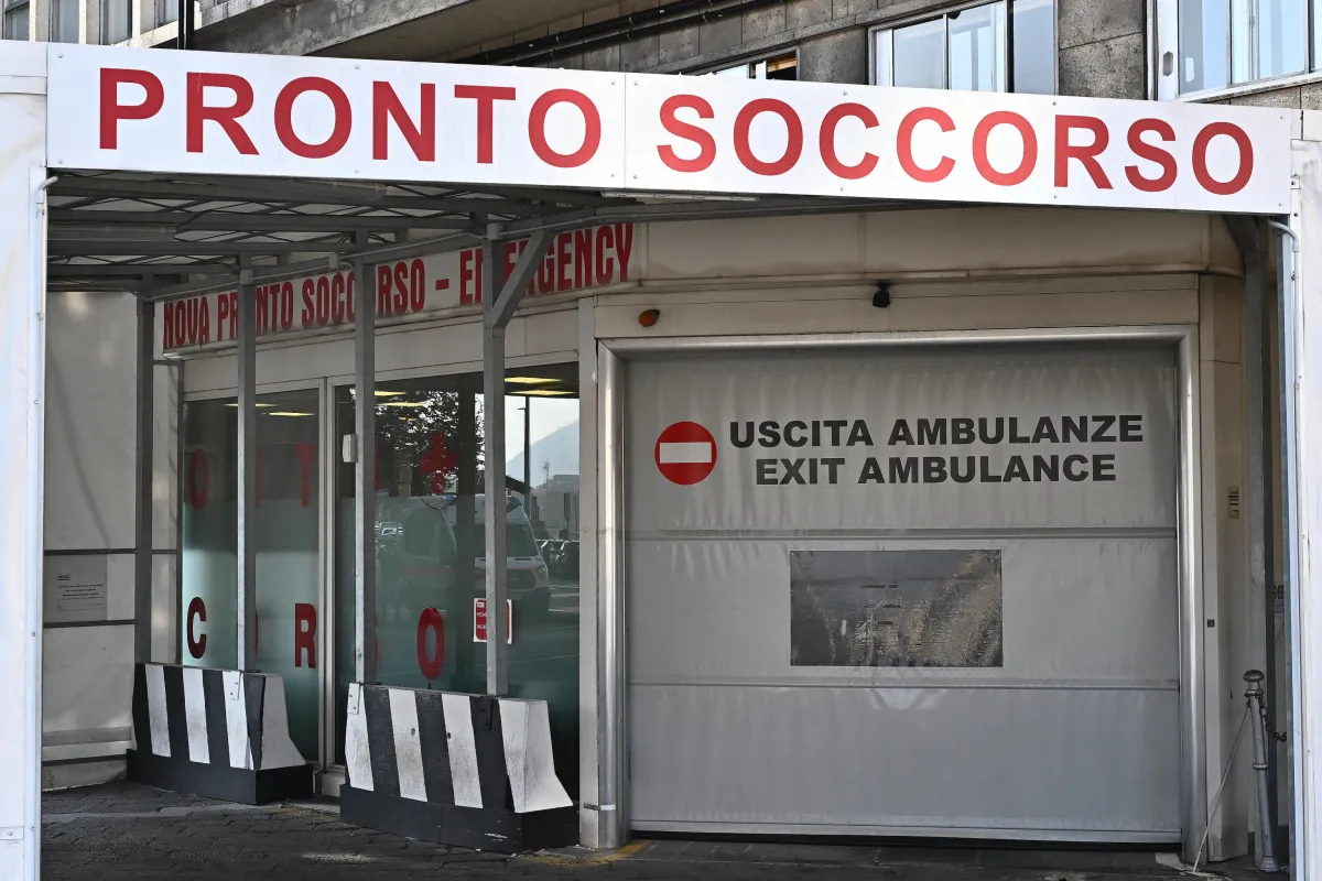   Perugia, caos in ospedale: 31enne attacca medici e agenti, arrestato