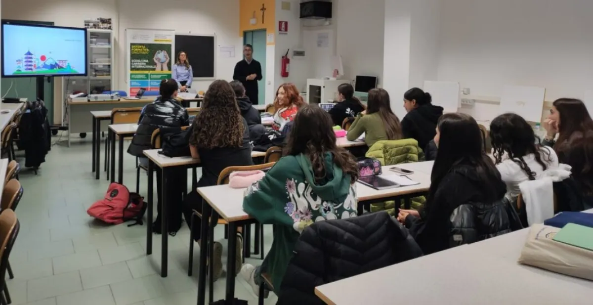 Quando l’energia digitale abbatte i confini: il Liceo Scienze Umane di Nocera Umbra apre una finestra sul Giappone