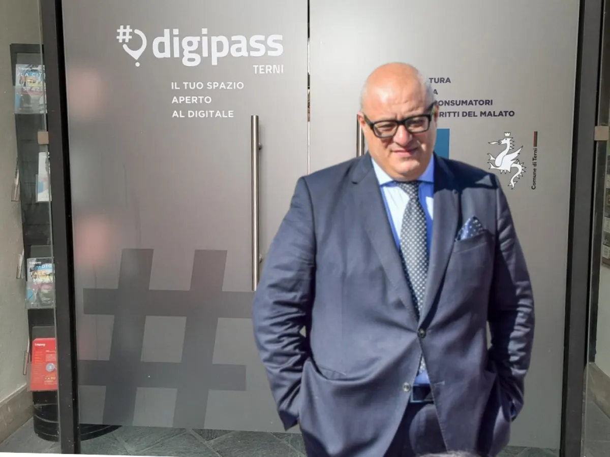 Terni guida la rivoluzione digitale in Umbria, il vicesindaco Corridore: "Oltre 2.700 cittadini formati al DigiPASS URP"