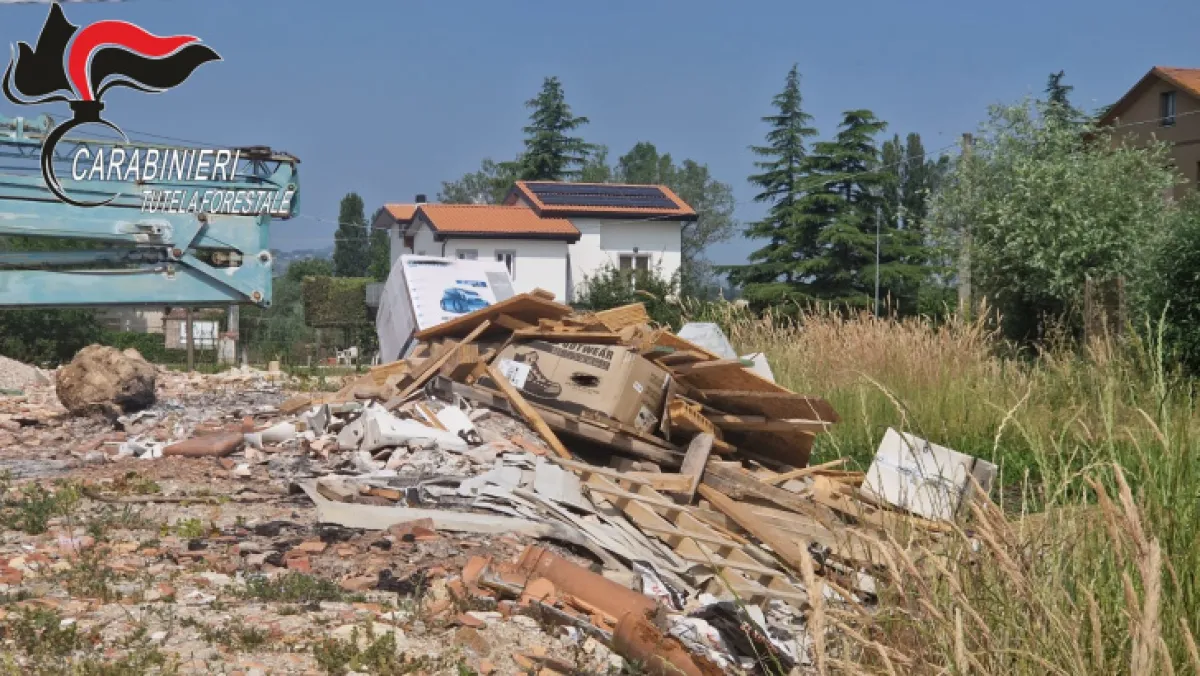 Abuso edilizio e combustione illecita: denunciati due imprenditori edili nel territorio di Gubbio