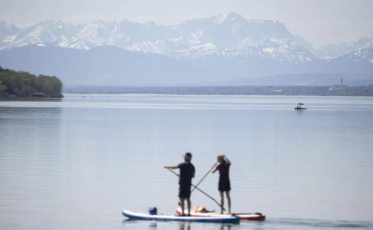 Estate in equilibrio sull’acqua: i migliori spot per fare SUP in Umbria, tra laghi balneabili e riserve naturali