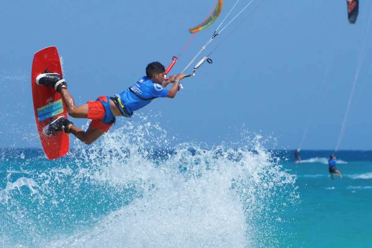 Kitesurf sul Lago Trasimeno e non solo: le mete top in Umbria per gli appassionati