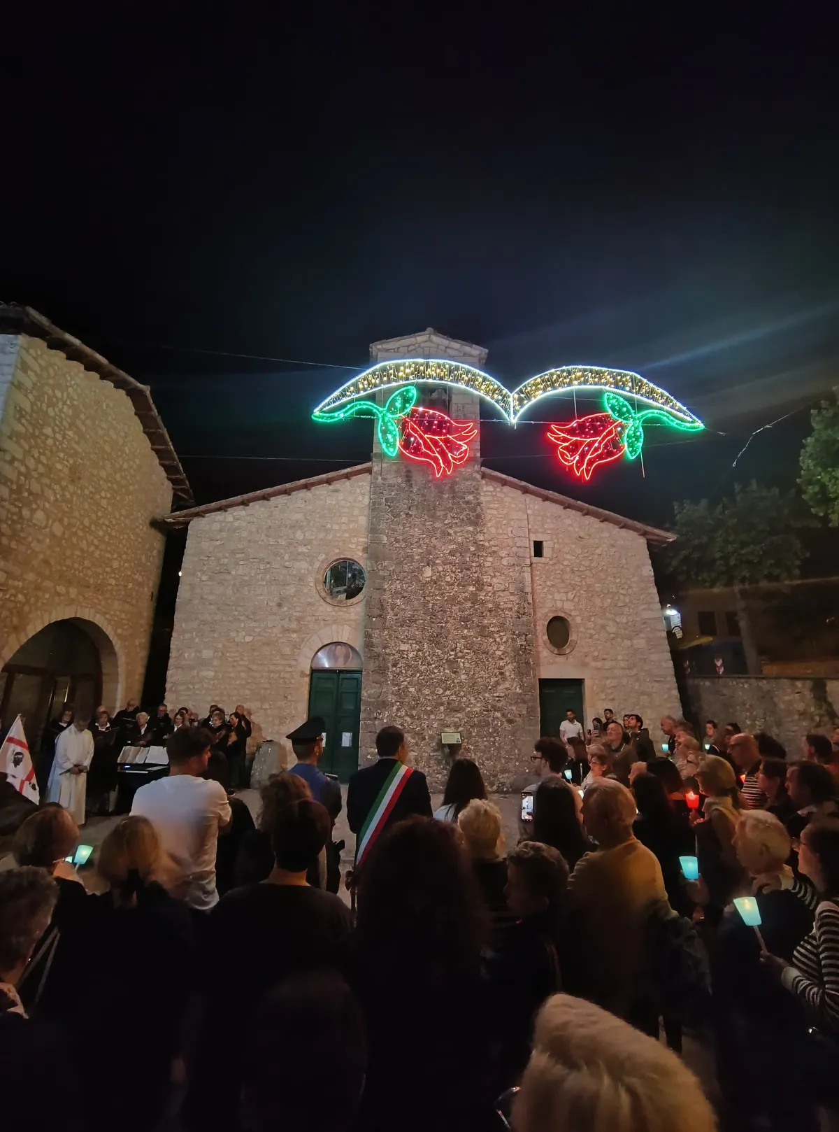 A Roccaporena tra fede e partecipazione. In tanti alla Festa delle Rose e delle Rite