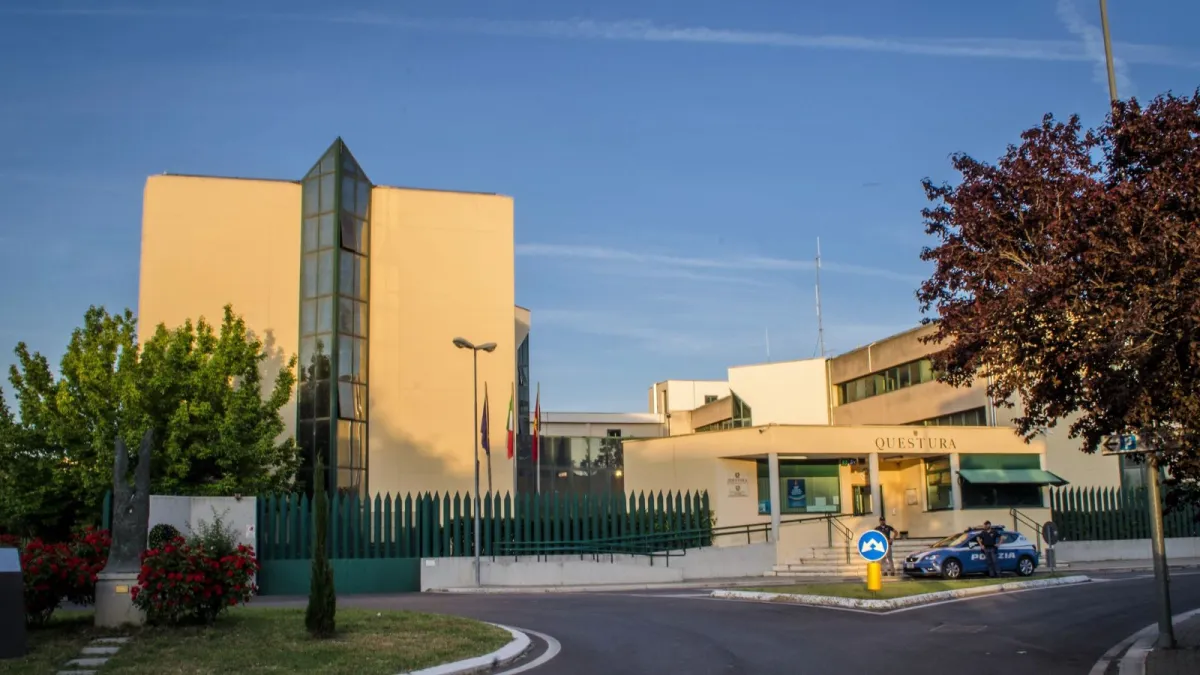 Maxi blitz antidroga a Terni, 21 misure cautelari: sgominata organizzazione composta da italiani e nordafricani