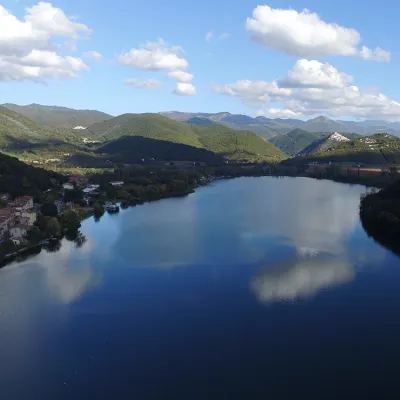 Estate al Lago di Piediluco: idee e suggerimenti per un weekend indimenticabile in Umbria