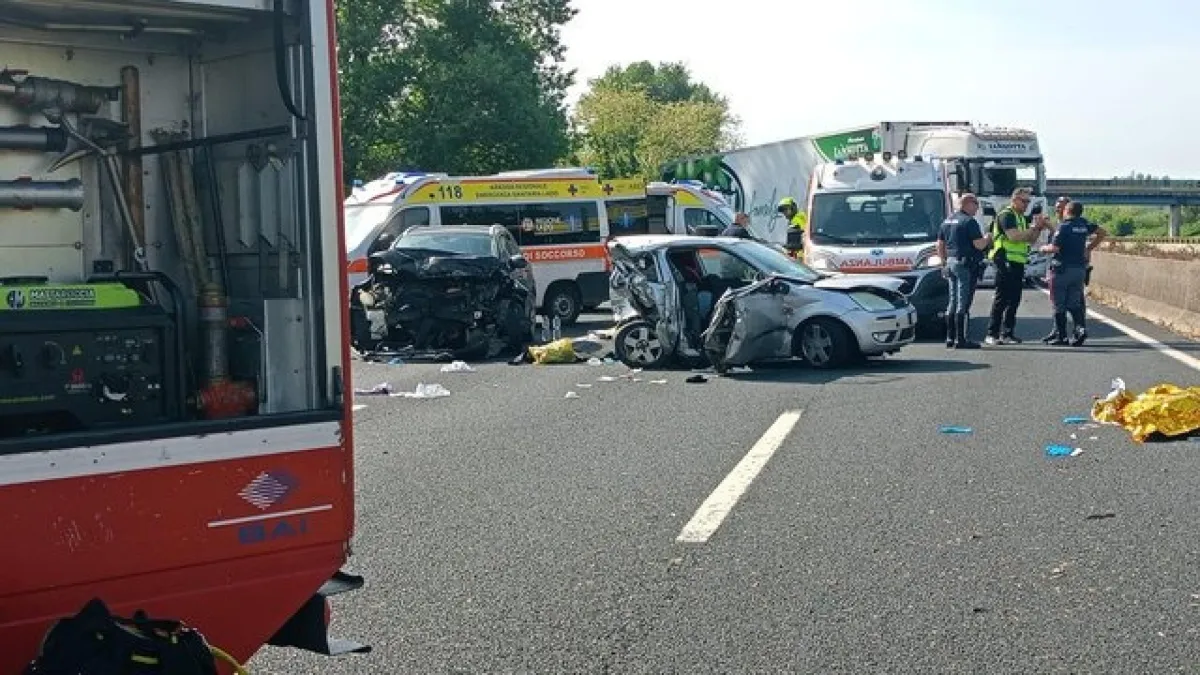 Maxi incidente sulla Flaminia a Foligno: traffico in tilt e sette feriti