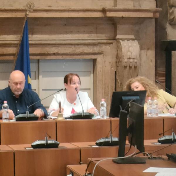 Rivoluzione rifiuti a Terni, Bandecchi forma commissione bipartisan: “20 milioni per superare il porta a porta”