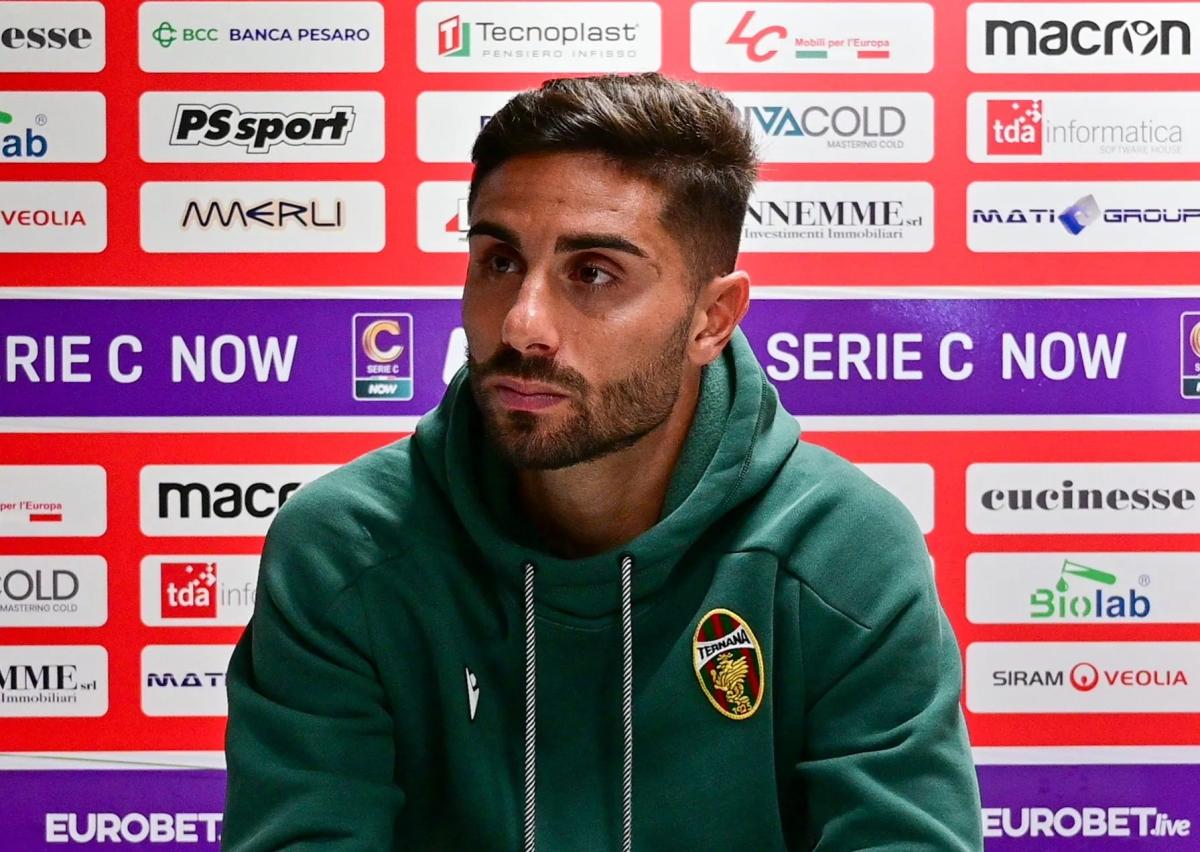 Ternana, Capuano dopo il blitz di Pesaro: “Abbiamo saputo soffrire”