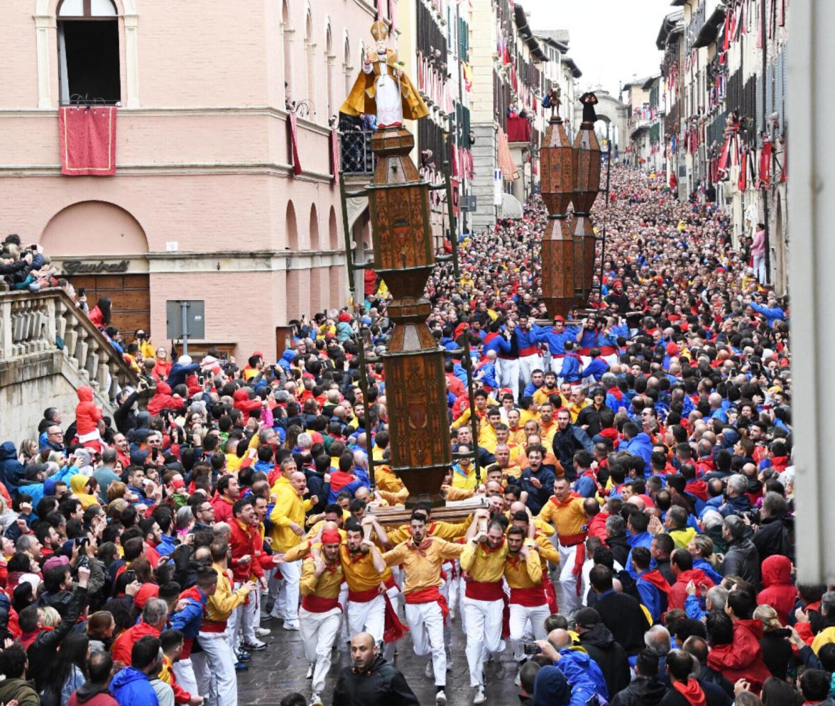 La festa dei Ceri a Gubbio: che cos’è, tradizione e origini