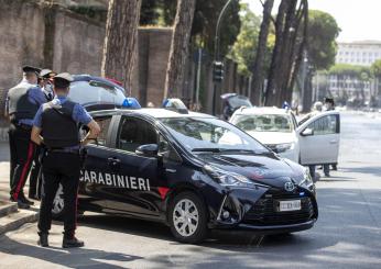 Assisi, nascondono armi nella macchina e scatta l’inseguimento con i carabinieri: ecco cosa è successo