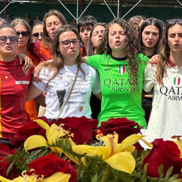 “Fino alla vittoria, sempre!”, sul prato verde della RES Roma l’addio a Fabio Melillo