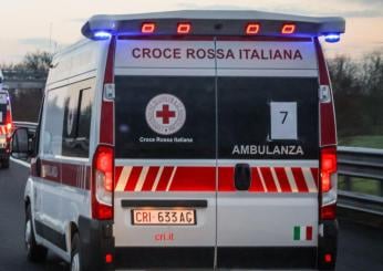 Assisi, motociclista colpisce con un casco l’autista di un bus: scatta la denuncia