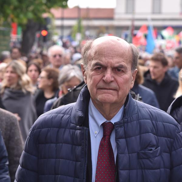 Elezioni in Umbria, il Partito democratico punta sui grandi nomi. Domani Bersani e Zingaretti in tour, ieri Colau da Barcellona