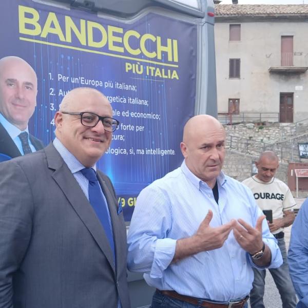 Elezioni 2024, ecco il tour del camper di Bandecchi e Corridore in Umbria