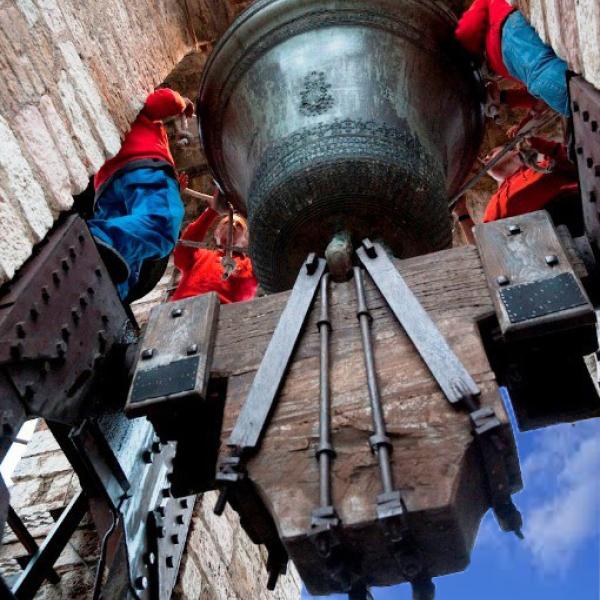 Il Campanone di Gubbio suona in ricordo della Breccia di Porta Pia: storia e identità civica