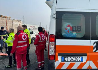 Perugia, carrozziere muore travolto da un camion: stava prestando un soccorso stradale