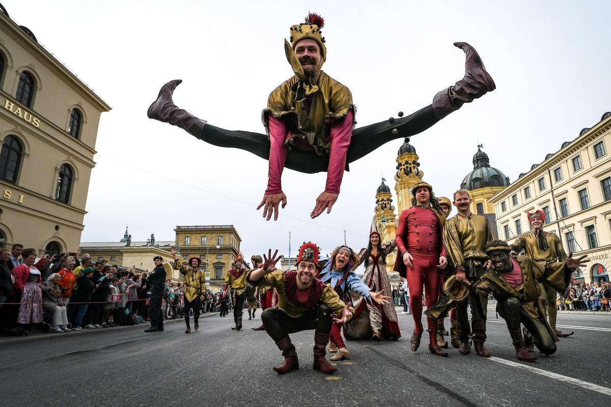 I “Giullari del Carretto” animeranno Corso Garibaldi per il Festival del Medioevo