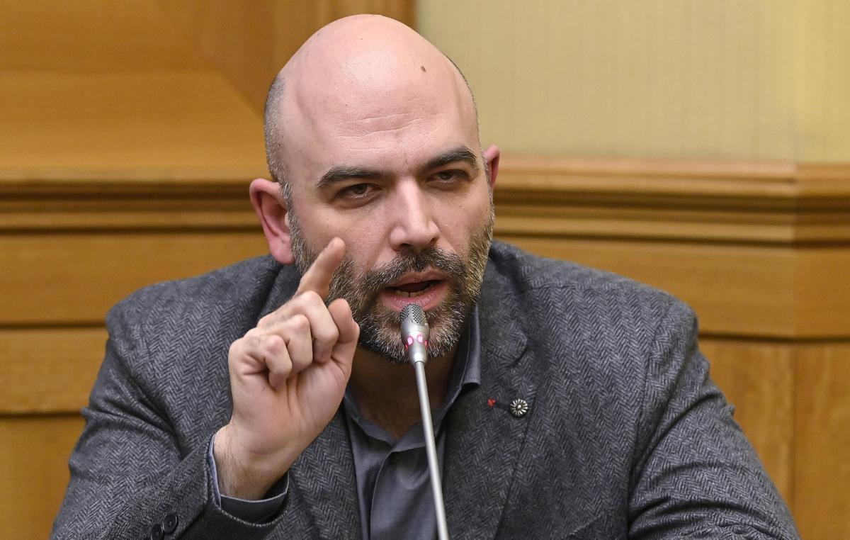 Saviano al Festival del giornalismo di Perugia si esprime sul caso Scurati: “In Rai è tutto controllato, è tutto perennemente costruito”