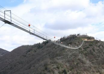 Boom di turisti al ponte di Sellano. Cinquemila le presenze dopo l’inaugurazione del ponte sospeso più alto d’Europa