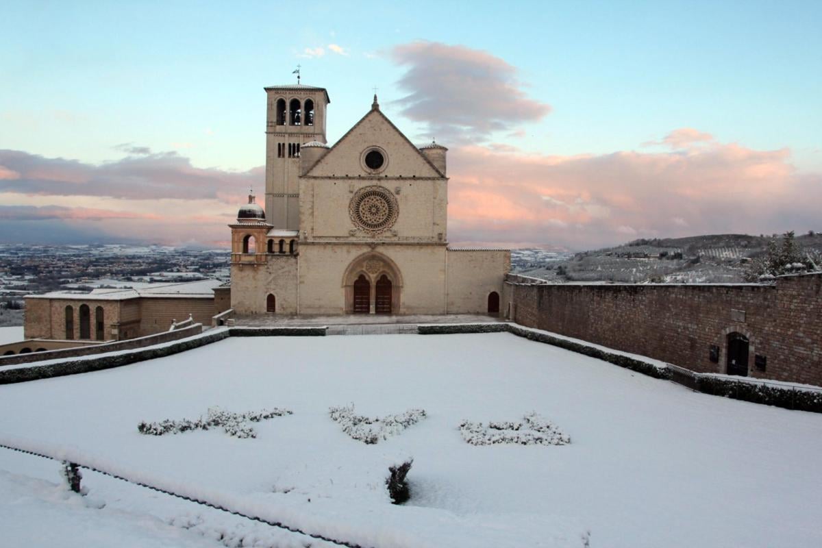 I Frati del Sacro Convento di Assisi sostengono la candidata Stefania Proietti. Portavoce smentisce