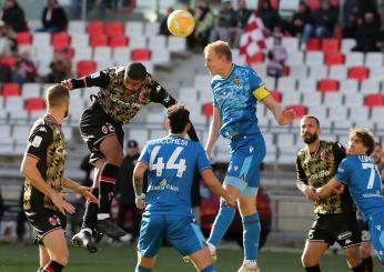 Live / Bari-Ternana 1-1, termina il match, le Fere dominano nel primo tempo e soffrono nel secondo, Nasti porta in vantaggio i suoi, Pereiro pareggia i conti