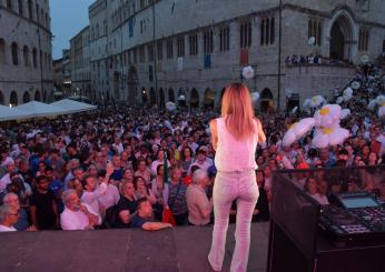 Ballottaggio Perugia, Piazza IV Novembre fiorisce per Margherita Scoccia