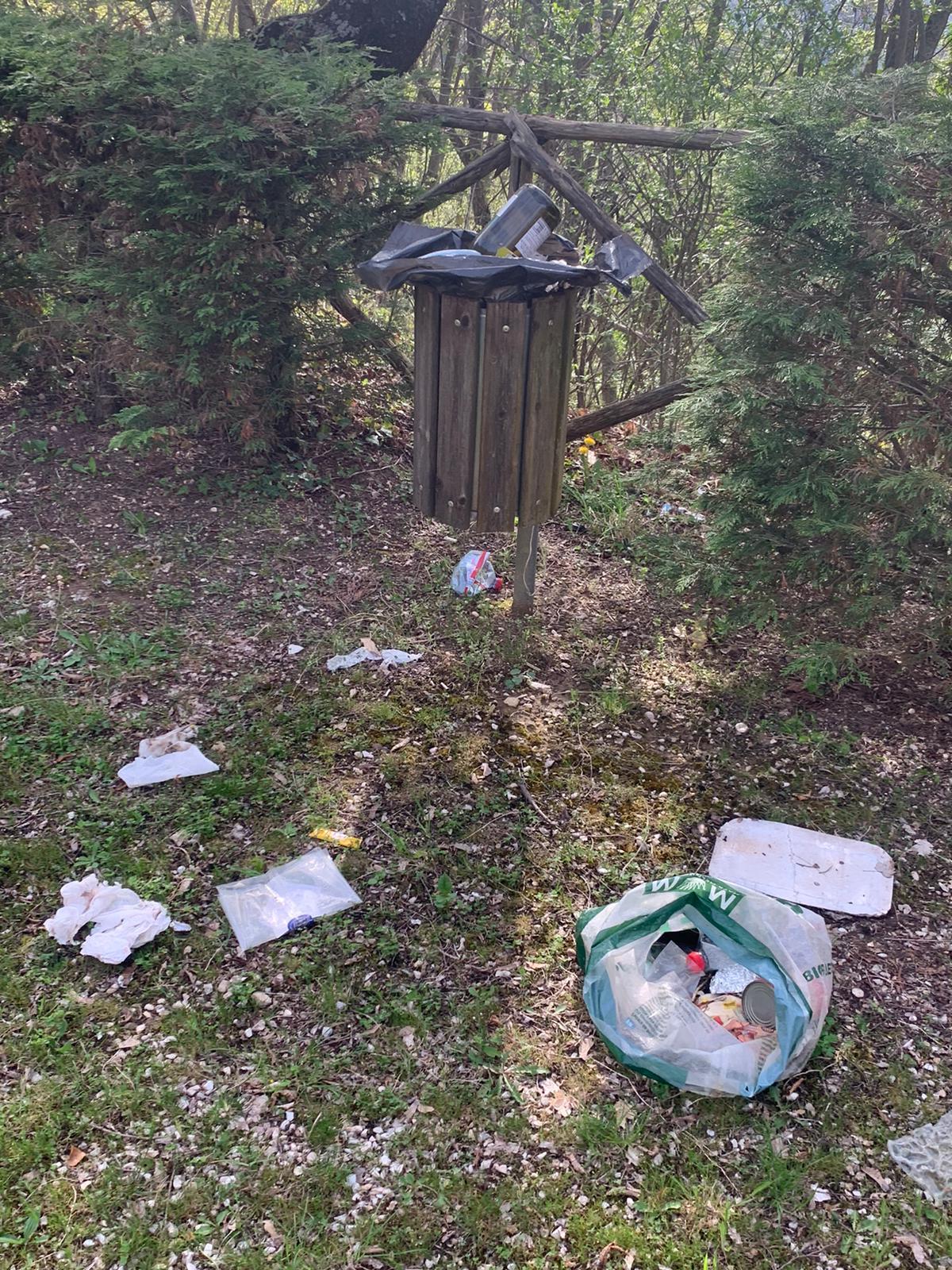 Polino, parco comunale in totale stato di abbandono. Matteucci (Ap): “Una vergogna”