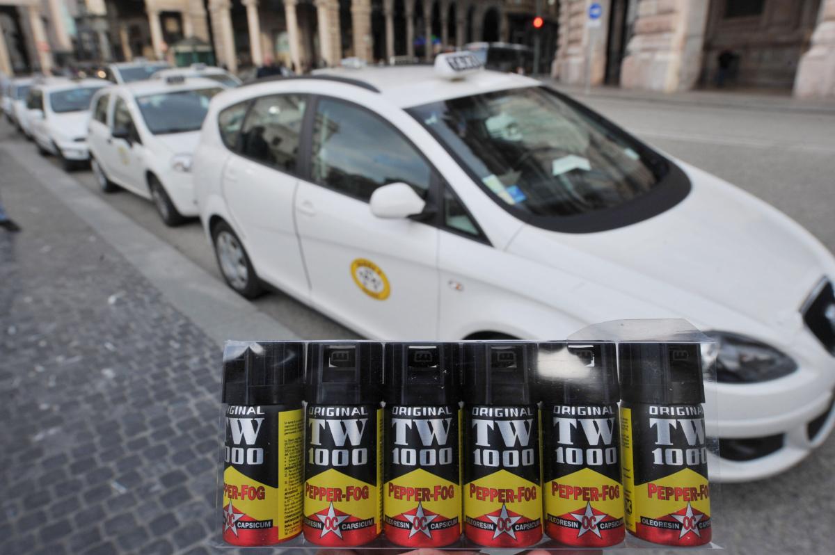 Accesa lite tra un uomo e una donna in una piazza centrale di Gualdo Tadino, intervenuti i Carabinieri