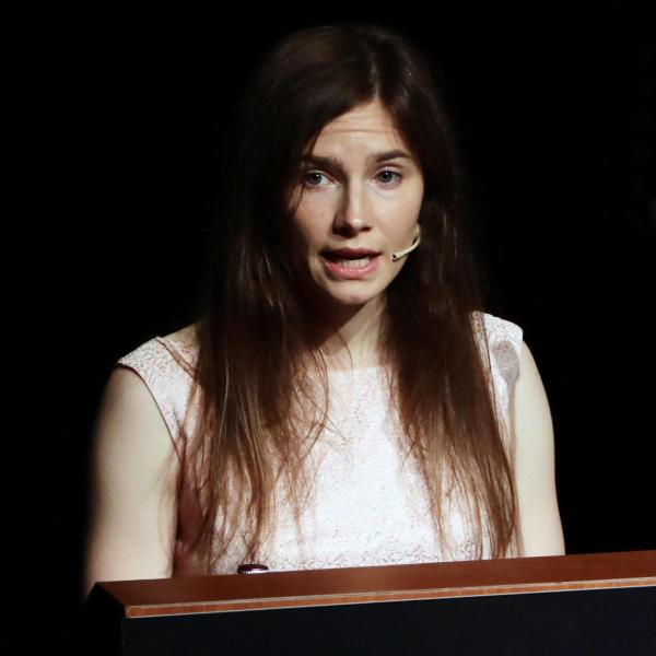 Amanda Knox a Firenze: nuova udienza per calunnia nei confronti di Lumumba