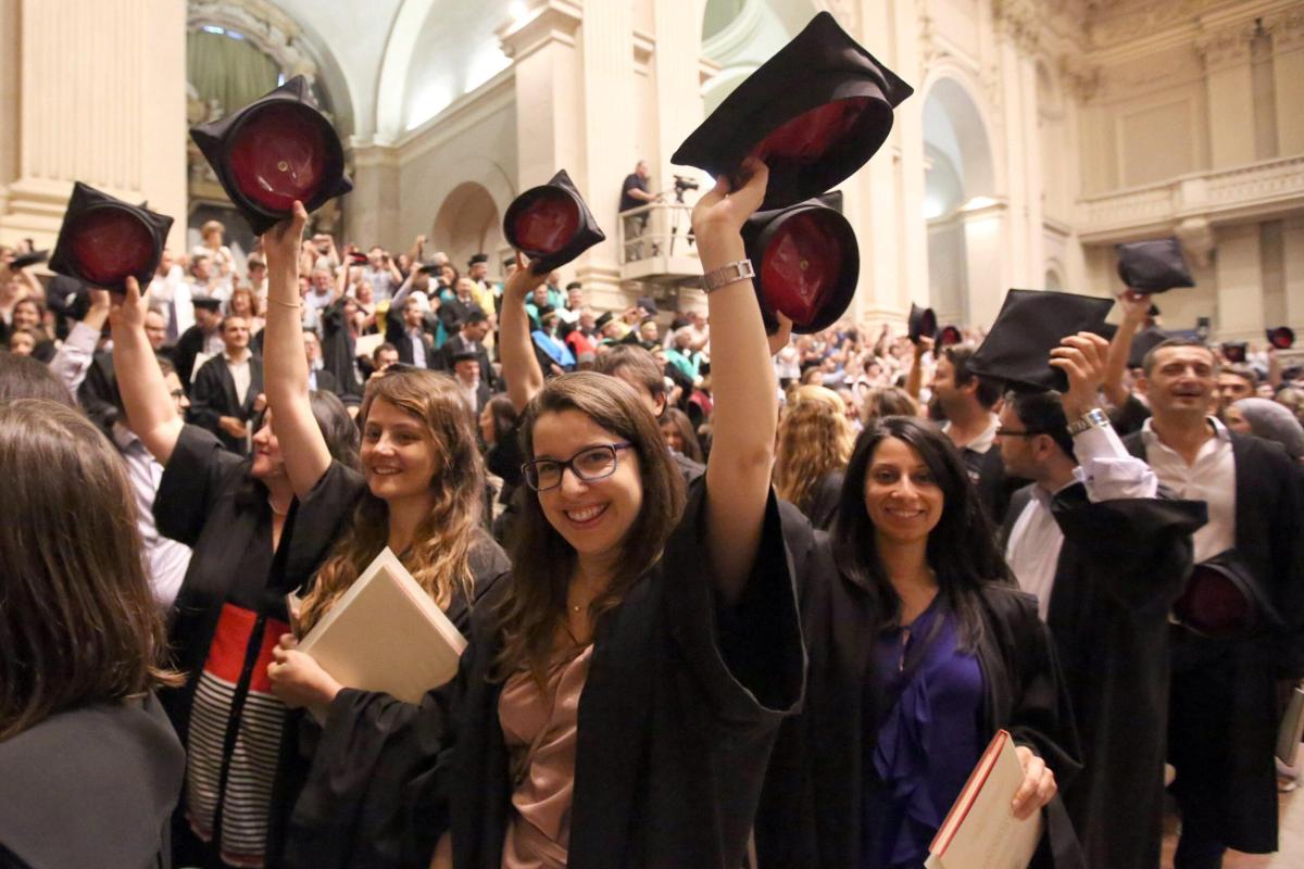 Umbria, in 10 anni più di 4mila laureati trasferitisi all’estero