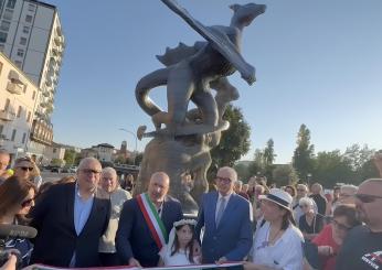 Il Thyrus svetta su Terni, il simbolo della città prende vita. Inaugurata la statua del drago più alta d’Italia