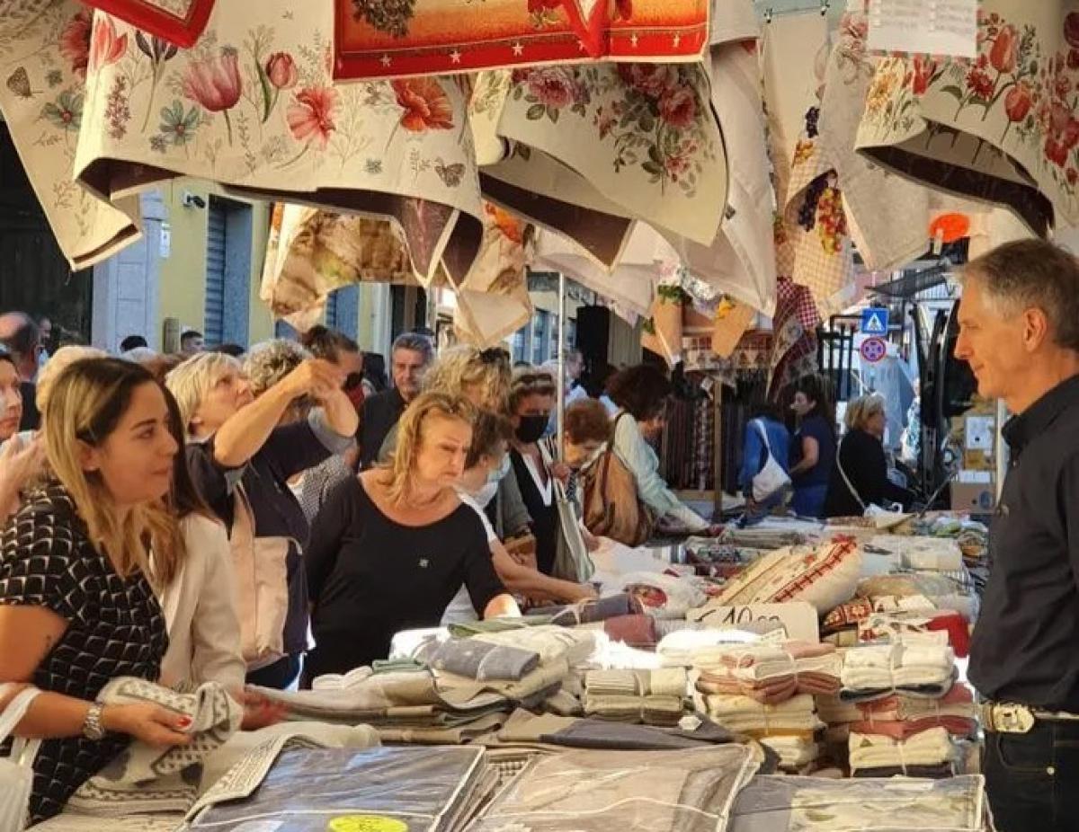 La boutique a cielo aperto di Forte dei Marmi sbarca a Terni