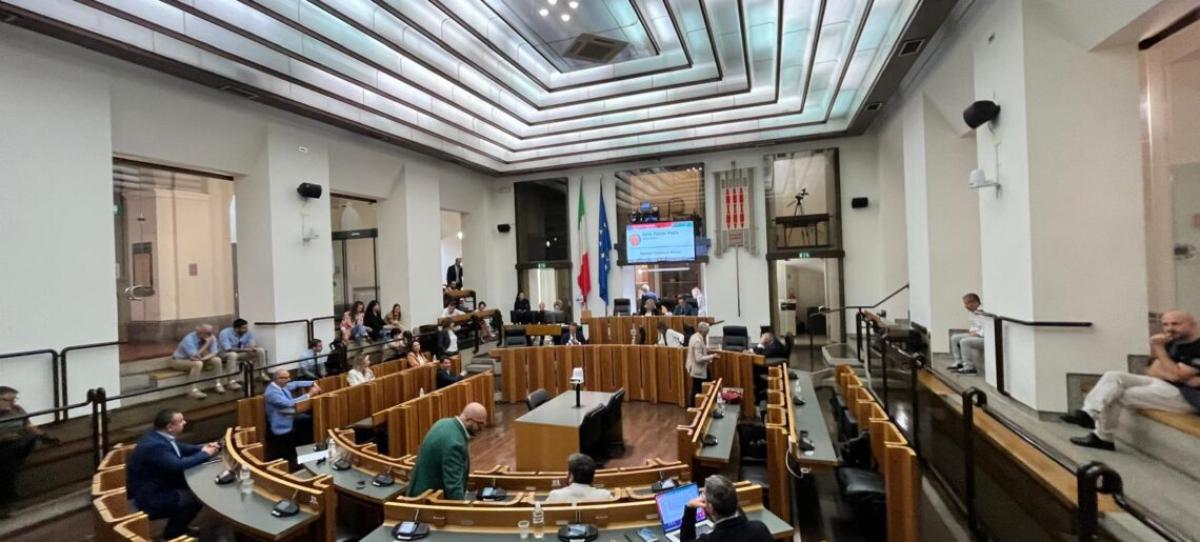 Regione: via libera alla legge Omnibus tra le polemiche, fusioni ospedaliere per Perugia e Terni