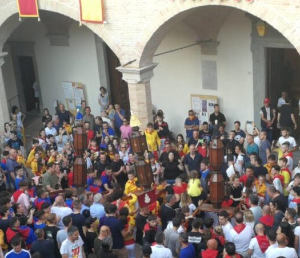 Oggi a Gubbio la Festa dei Ceri Piccoli conclude le celebrazioni ceraiole in onore di Sant’Ubaldo