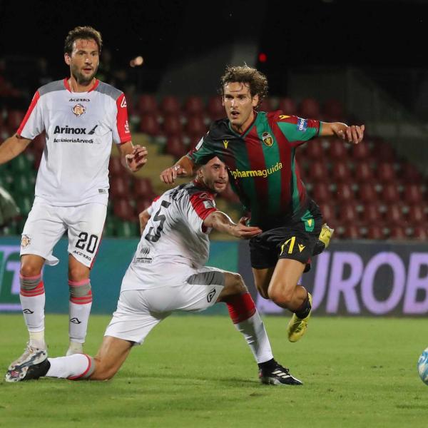 Live / Cremonese-Ternana 1-2, termina il match, le Fere si prendono i tre punti grazie al gol di Di Stefano al 96esimo. Grande partita di Vitali che ha salvato i rossoverdi in diverse occasioni