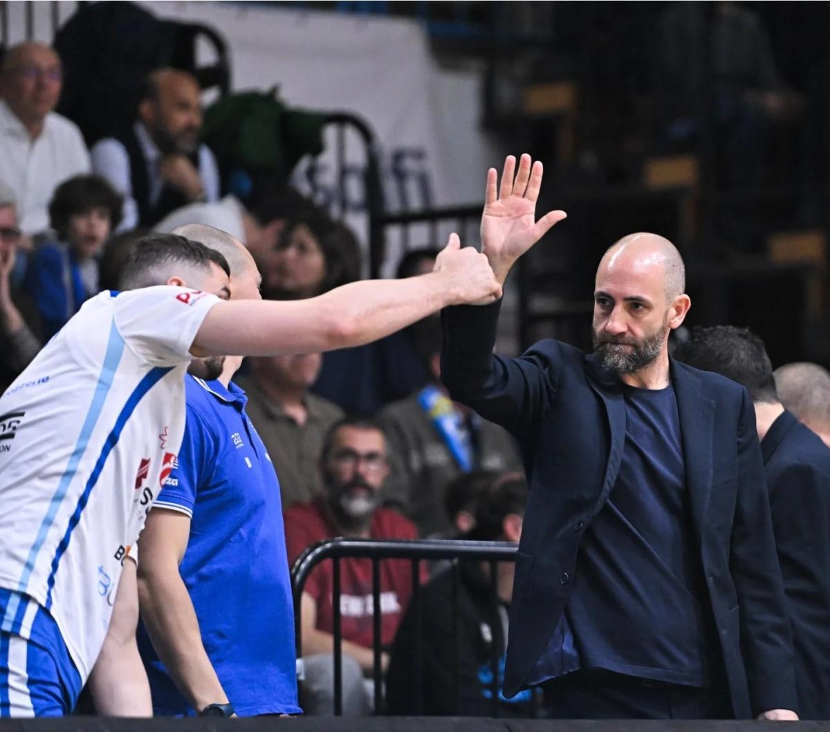 Basket, Trieste piega Milano: c’è la mano dell’umbro Taccetti