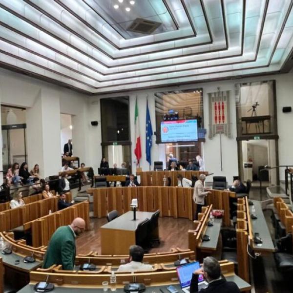 Regione: via libera alla legge Omnibus tra le polemiche, fusioni ospedaliere per Perugia e Terni